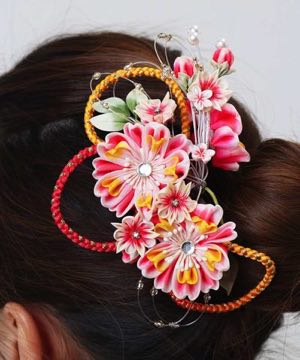 髪飾り | 小花のつまみ細工と小縄