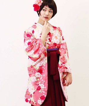 卒業式袴 | 咲き誇るピンクの牡丹と桜 臙脂刺繍袴