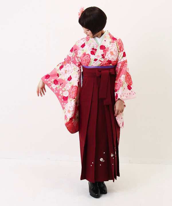卒業式袴レンタル | 咲き誇るピンクの牡丹と桜 臙脂刺繍袴