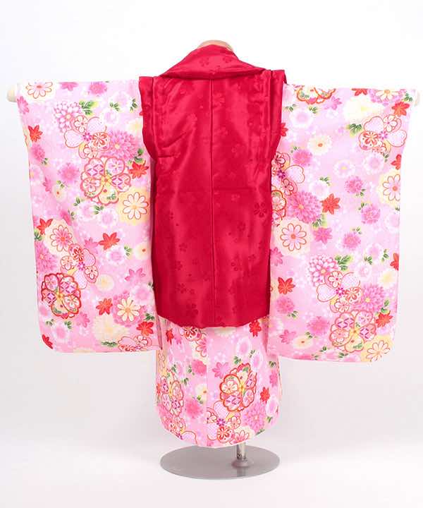 七五三(三歳)レンタル | ピンク地に桜文と季節の花々　赤被布
