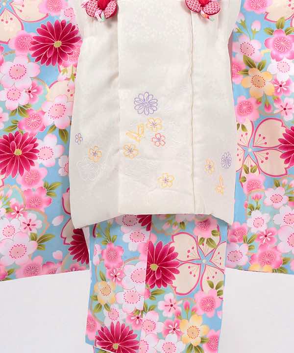 七五三(三歳)レンタル | 水色地に大小の桜とマリーゴールド　白被布に刺繍