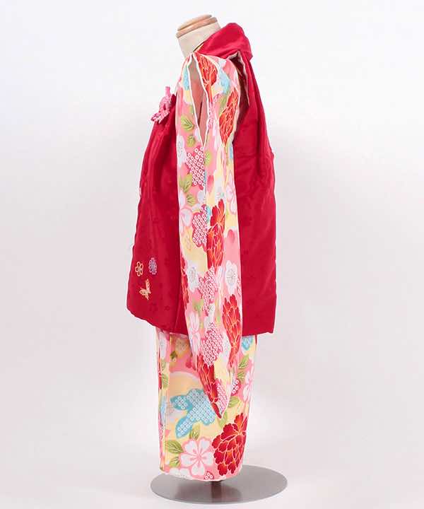 七五三(三歳)レンタル | ピンク地に雲文　牡丹と花々　赤被布に刺繍