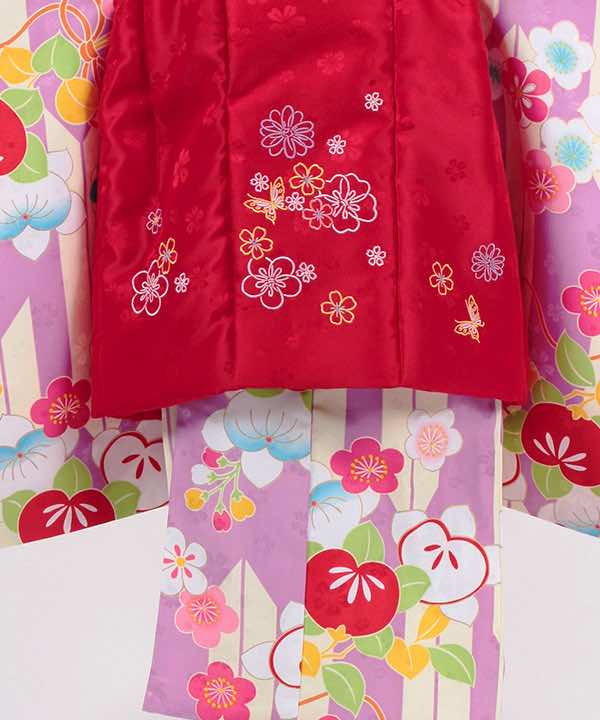 七五三(三歳)レンタル | 紫地にクリーム色矢絣　葵と梅文　赤被布に刺繍