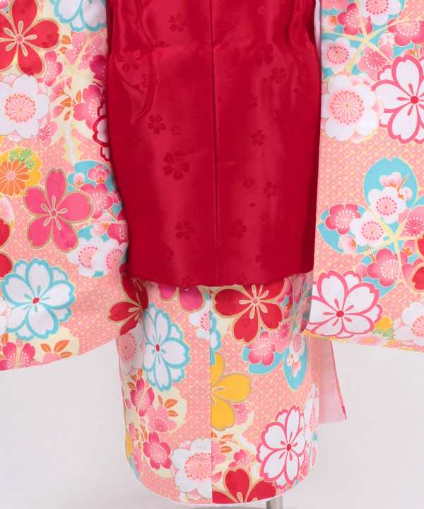 七五三(三歳)レンタル | 薄ピンク地に桜と菊 小花の赤被布