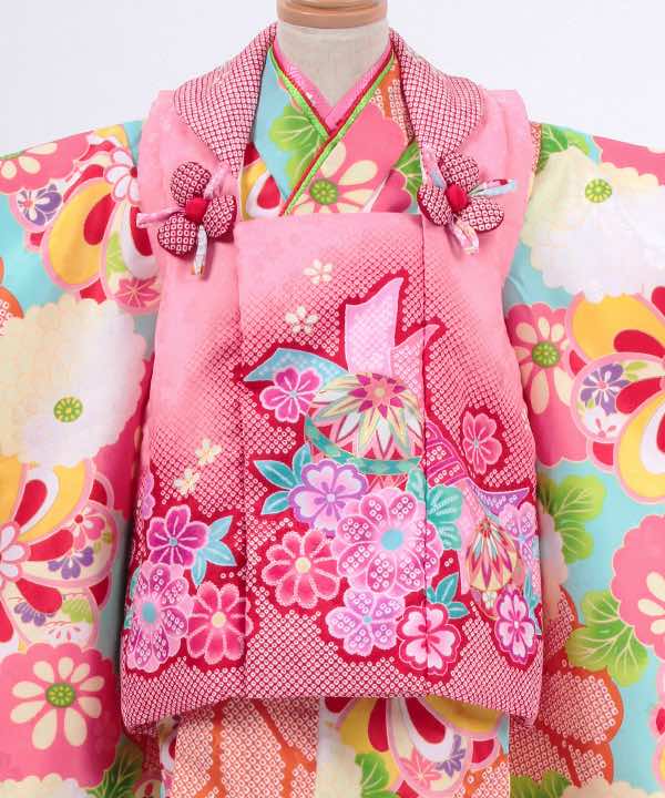 七五三(三歳)レンタル | ピンク地に豪華菊の花 絞り調ピンク被布に鞠と熨斗