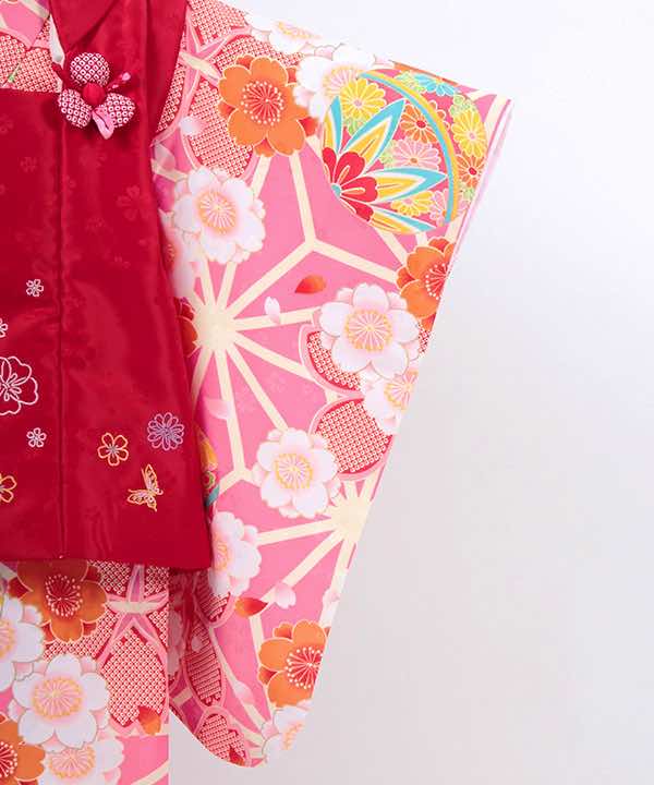 七五三(三歳)レンタル | ピンク地に麻の葉文様と八重桜 小花の赤被布