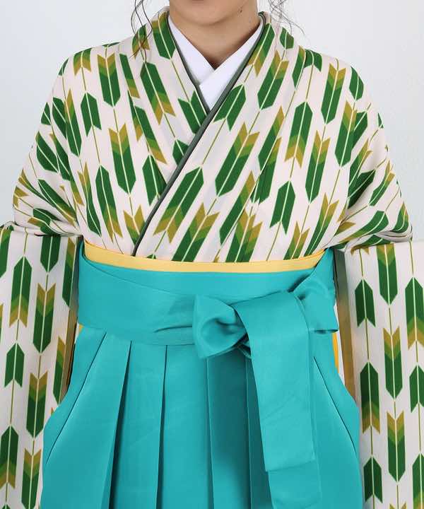 卒業式袴レンタル | 白地に緑矢絣 水色袴