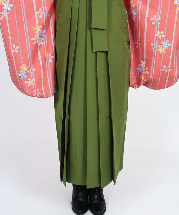 卒業式袴レンタル | サーモンピンクに桜とストライプ 松葉色無地袴