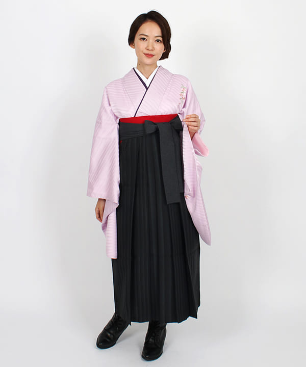 卒業式袴レンタル | 薄紫地に斜めストライプ 黒とグレーの縞袴