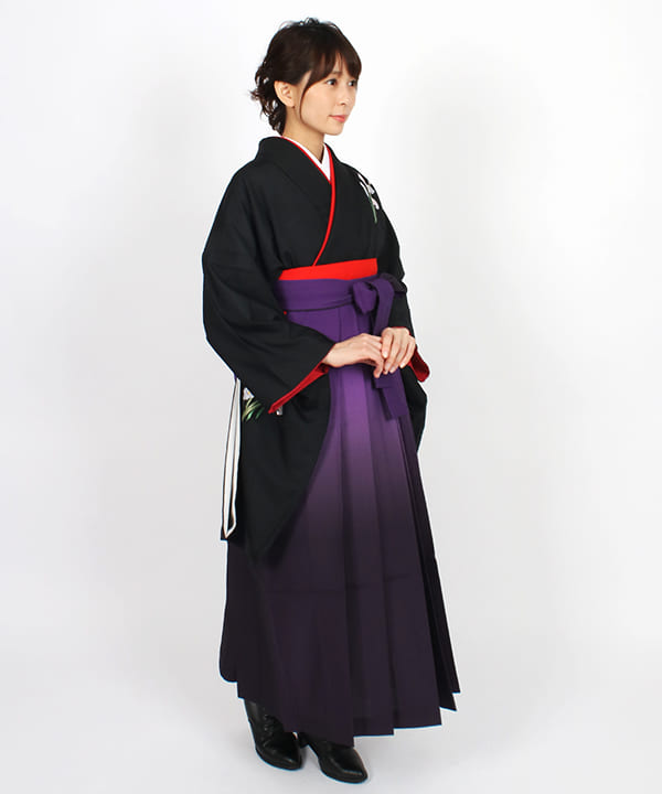 卒業式袴レンタル | 黒無地に水芭蕉 紫暈し袴