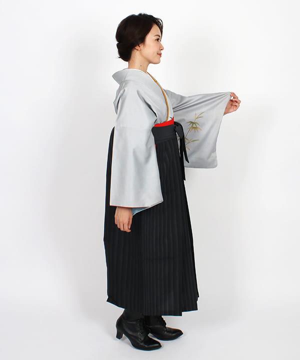 卒業式袴レンタル | 藍鼠色に小さな桜文様 黒グレー縞袴 | hataori(ハタオリ)