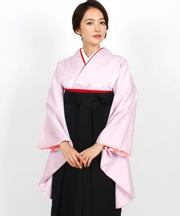 卒業式袴レンタル | 薄紫地に斜めのストライプ 黒無地袴