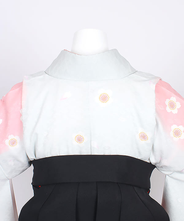 卒業式袴(小学生用) | 白地にピンク暈し桜模様 黒無地袴