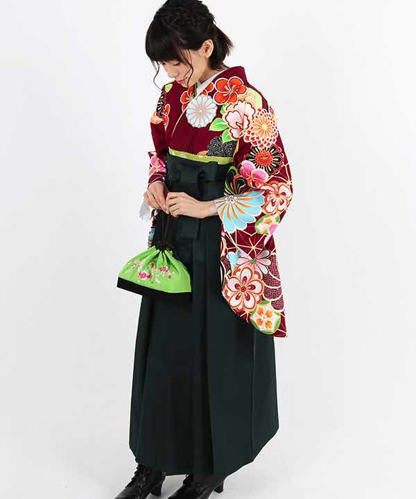 卒業式袴レンタル | 臙脂色に花柄 濃緑袴