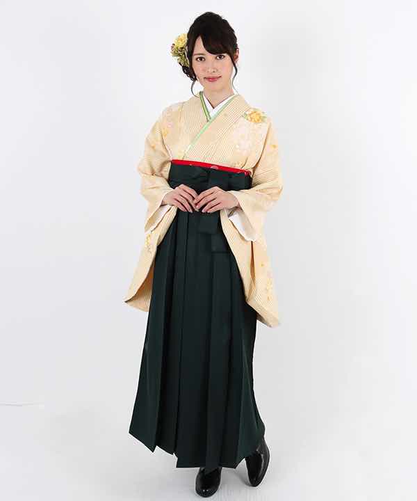 卒業式袴レンタル | クリーム地に極細白ストライプと花柄 濃緑袴