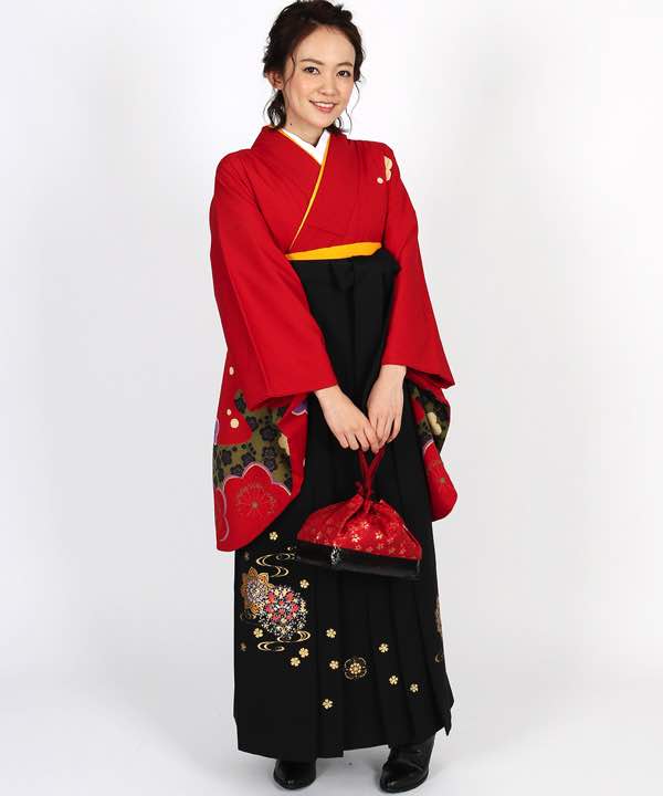 卒業式袴レンタル | 赤地に梅と霞 刺繍入り黒袴