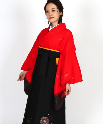 卒業式袴 | 赤地に袖暈し 小花のアクセント 黒袴