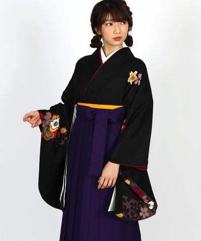 卒業式袴 | 黒地に桜と四角形 紫袴