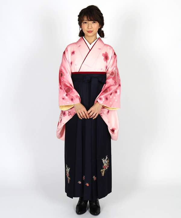 卒業式袴レンタル | 薄ピンク地に桜 花と熨斗の濃紺袴