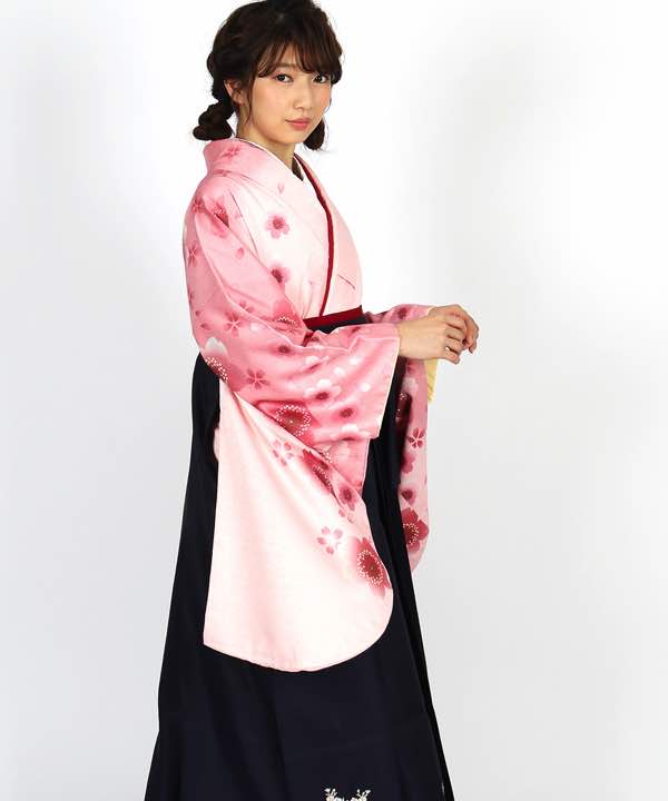 卒業式袴レンタル | 薄ピンク地に桜 花と熨斗の濃紺袴
