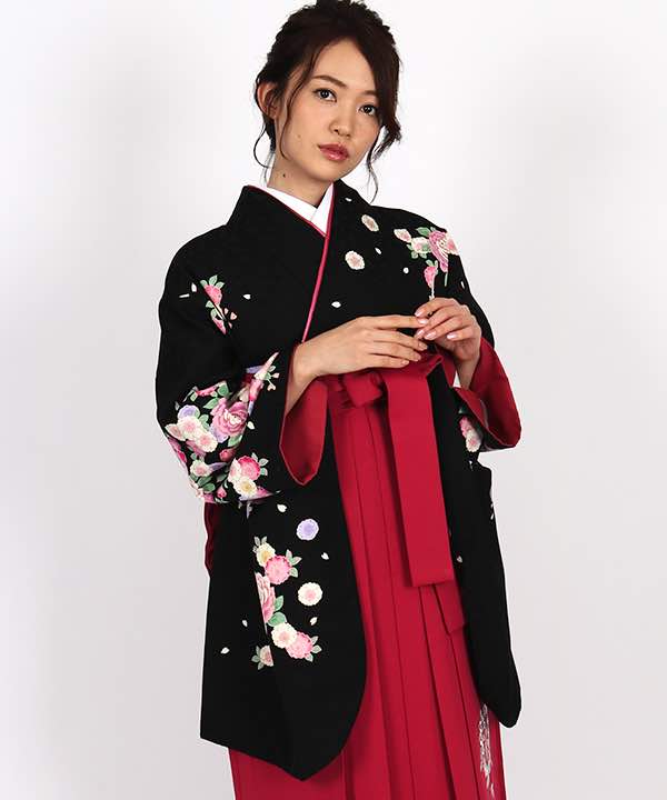 卒業式袴レンタル | 黒地に薔薇と八重桜 桜の赤袴