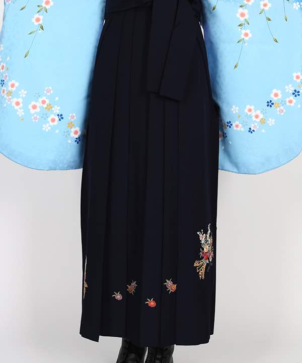 卒業式袴レンタル | 水色地に桜の花 花と熨斗の濃紺袴