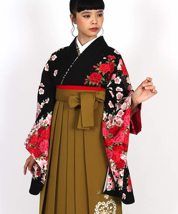 卒業式袴レンタル | 黒地に芍薬と桜 黄土色袴