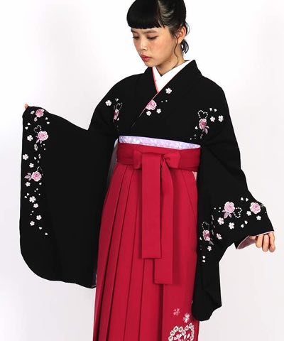 卒業式袴 | 黒地に小さな薔薇と桜 赤袴