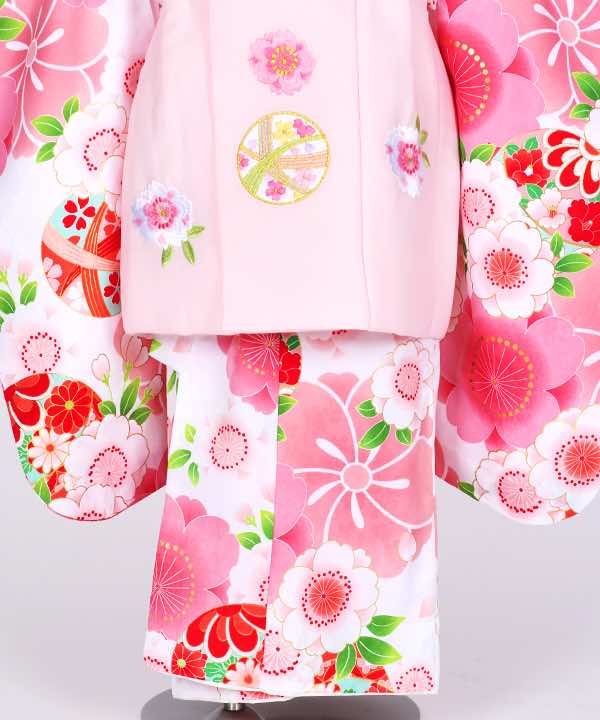 七五三(三歳)レンタル | 白地に満開の桜 薄ピンクに鞠の被布