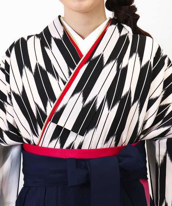 卒業式袴レンタル | 白黒の矢絣 濃紺刺繍袴