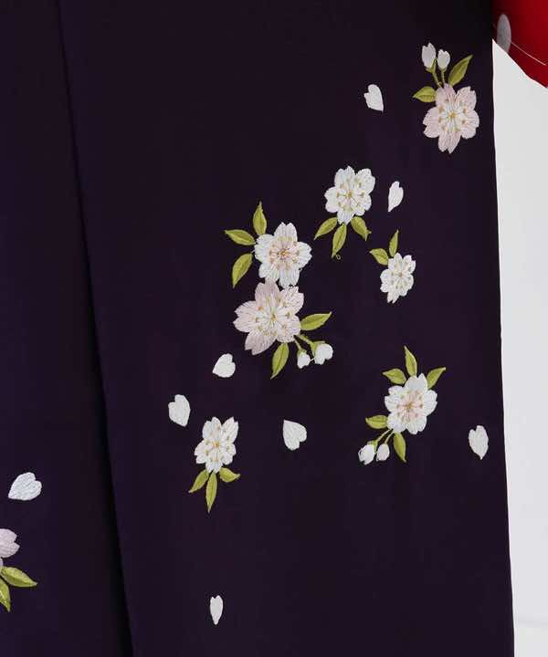 卒業式袴レンタル | 格子模様に椿・桜・梅 濃紫刺繍袴
