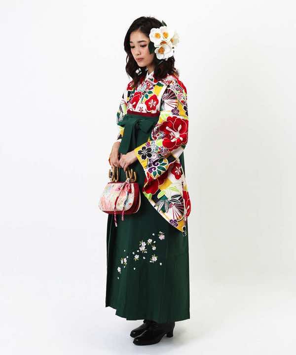 卒業式袴レンタル | 格子模様に椿・桜・梅 深緑刺繍袴