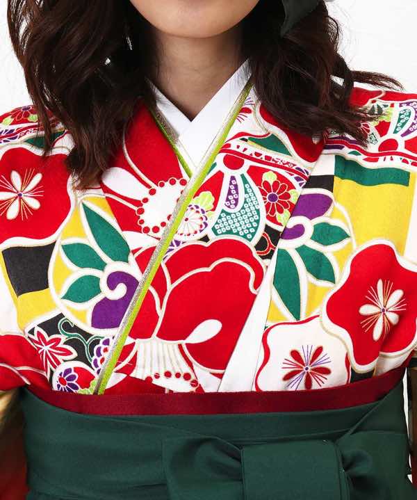 卒業式袴レンタル | 格子模様に椿・桜・梅 深緑刺繍袴