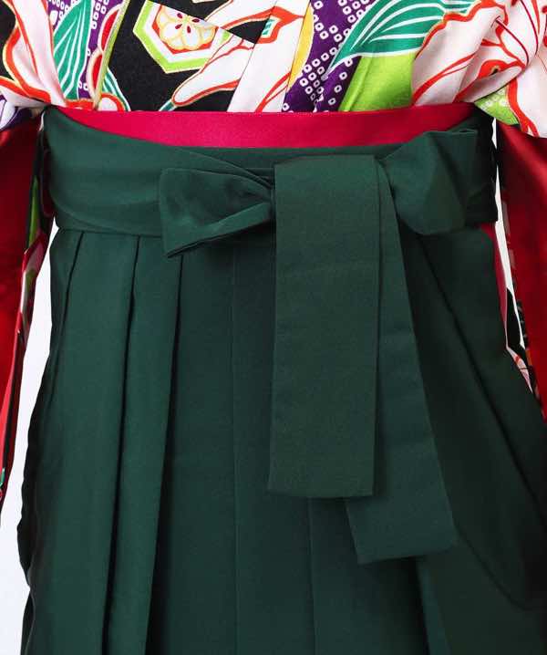 卒業式袴レンタル | 黒地に矢筈と花 吉祥文様 深緑刺繍袴