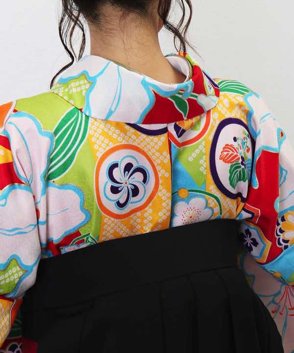 卒業式袴レンタル | マルチカラー 百合と亀甲 漆黒刺繍袴