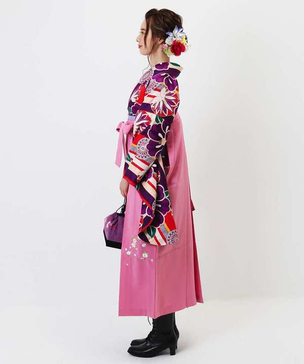 卒業式袴レンタル | 紫の縦縞に椿 ピンク刺繍袴