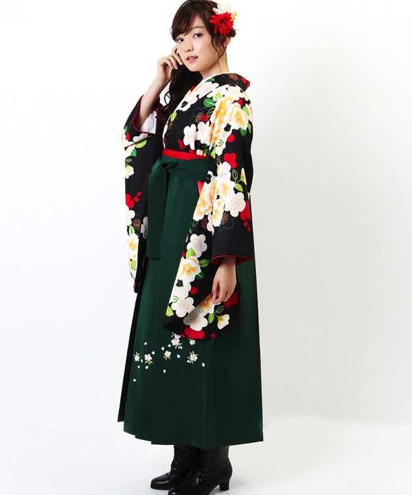 卒業式袴レンタル | 黒地にクリームの椿 緑刺繍袴