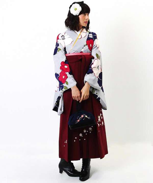卒業式袴レンタル | 紺ストライプ地に椿 エンジ地桜刺繍袴
