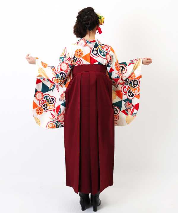 卒業式袴レンタル | 白地に梅と松と三角 刺繍入り臙脂袴(L)