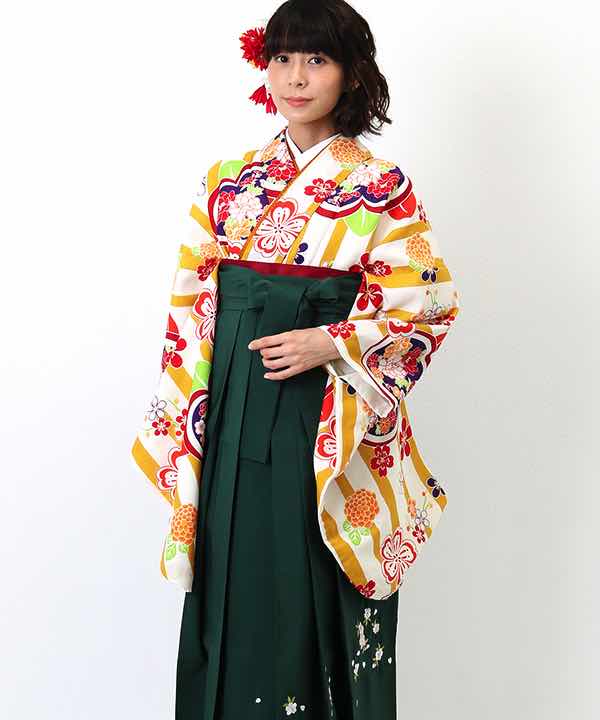 卒業式袴レンタル | 白地に黄色のストライプと花々 刺繍入り緑袴(L)