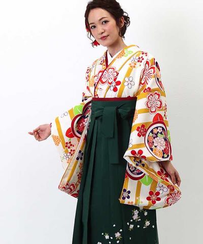 卒業式袴 | 白地に黄色のストライプと花々 刺繍入り緑袴(S)