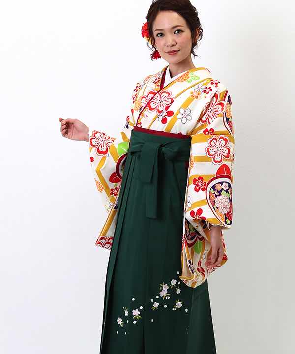 卒業式袴レンタル | 白地に黄色のストライプと花々 刺繍入り緑袴(S)