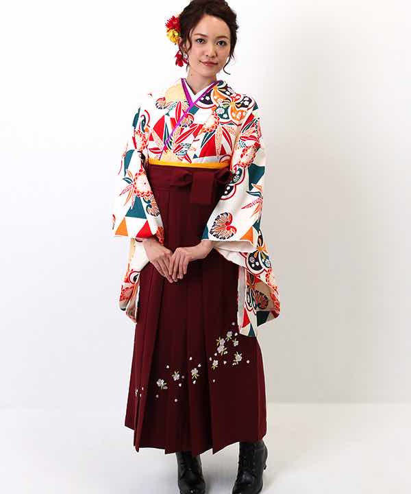 卒業式袴レンタル | 白地に梅と松と三角 刺繍入り臙脂袴(S)