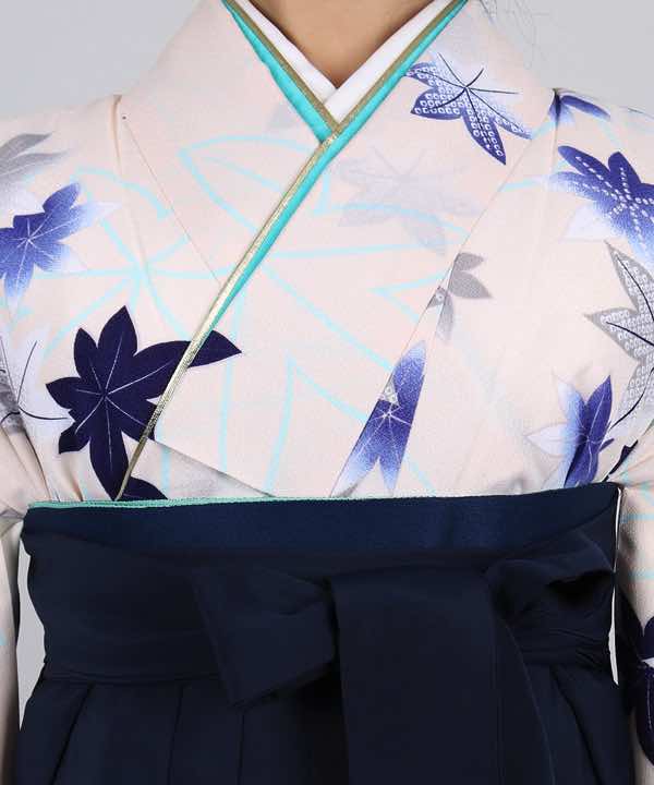 卒業式袴レンタル | 生成色地に紅葉 刺繍入り濃紺袴