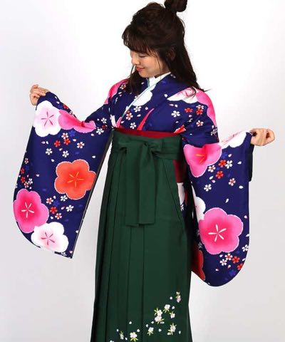 卒業式袴レンタル | 紺桔梗地に梅と桜 刺繍入り緑袴