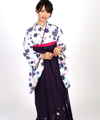 卒業式袴レンタル | 生成色地に菊 刺繍入り紫袴