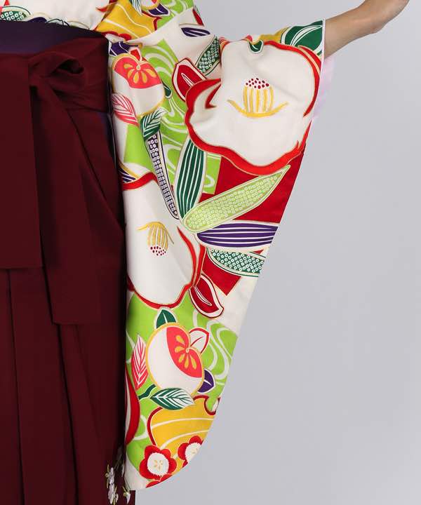 卒業式袴レンタル | 赤×黄緑 椿と松と橘 刺繍入り臙脂袴
